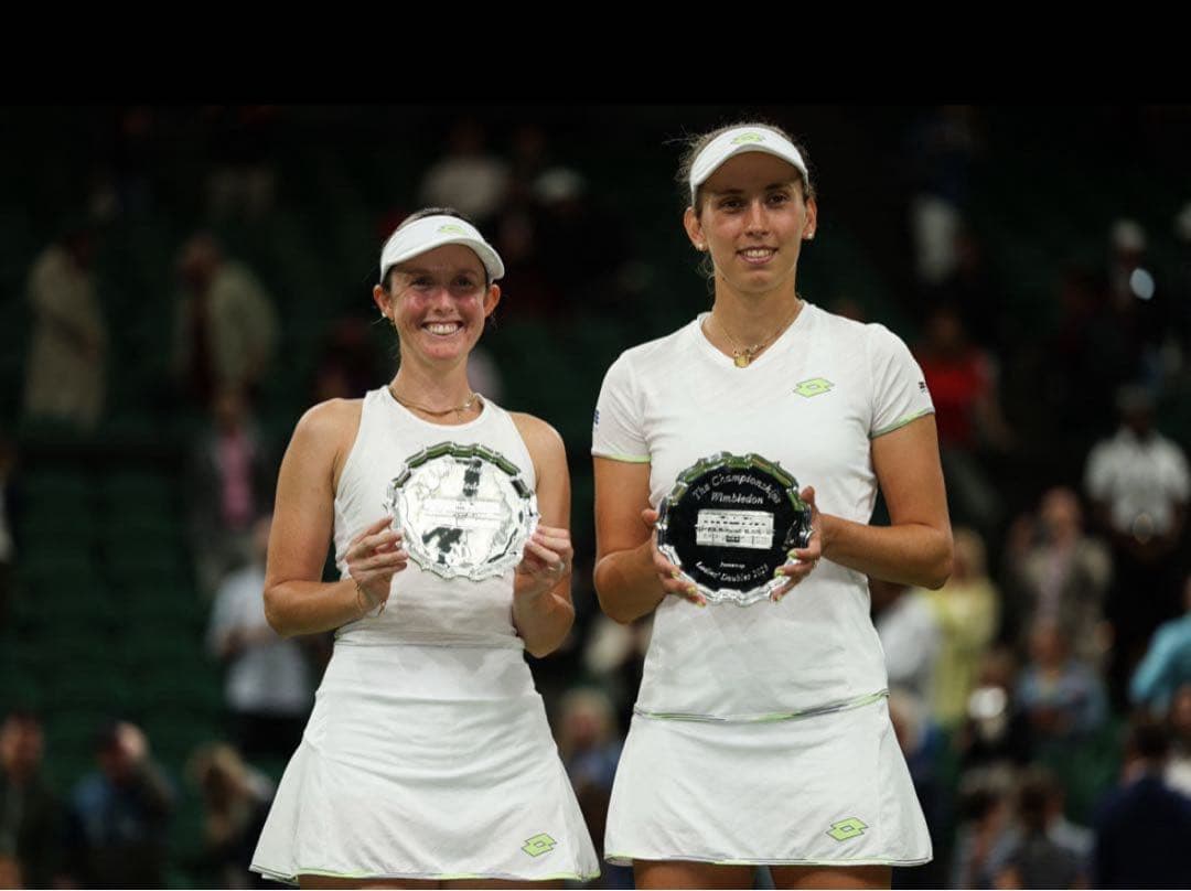 最終値下げ！【直筆サイン入り】男女10名サイン入りキャップ