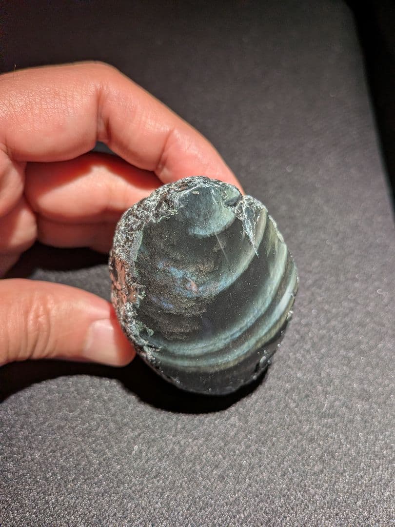 研磨品　十勝石玲瓏　複合色レインボーオブシディアン