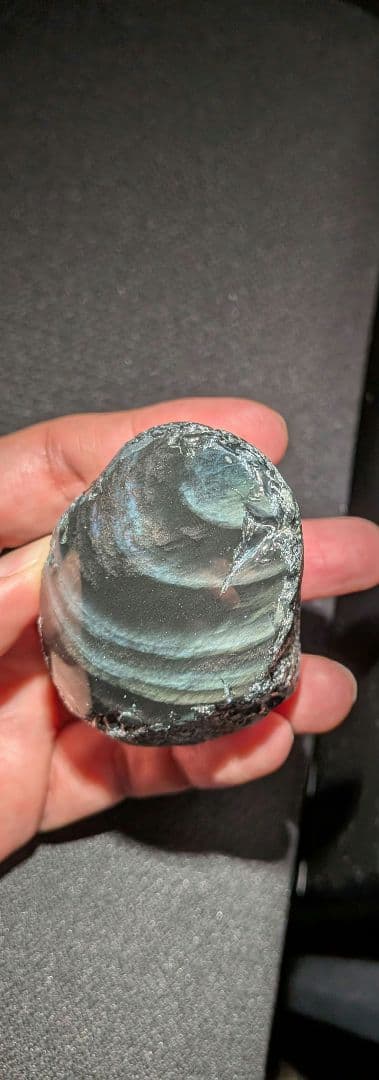 研磨品　十勝石玲瓏　複合色レインボーオブシディアン