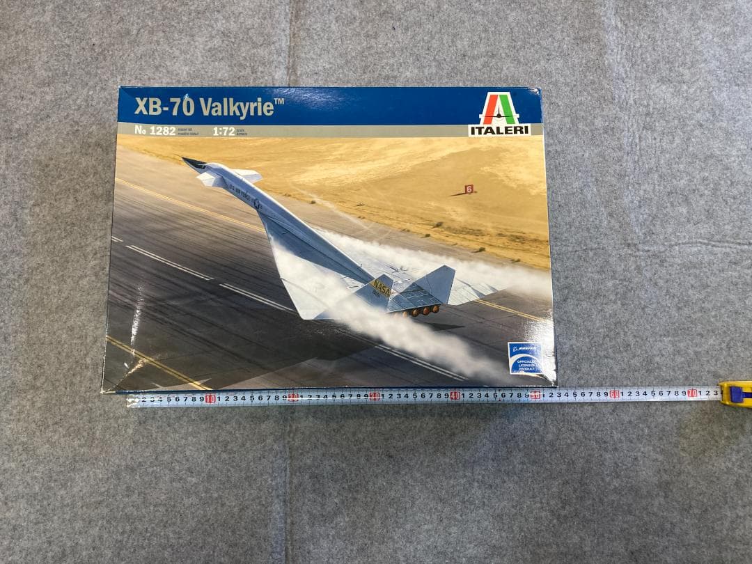 航空機・ヘリコプター ITALERI 1/72 No1282 XB-70 Valkyrie