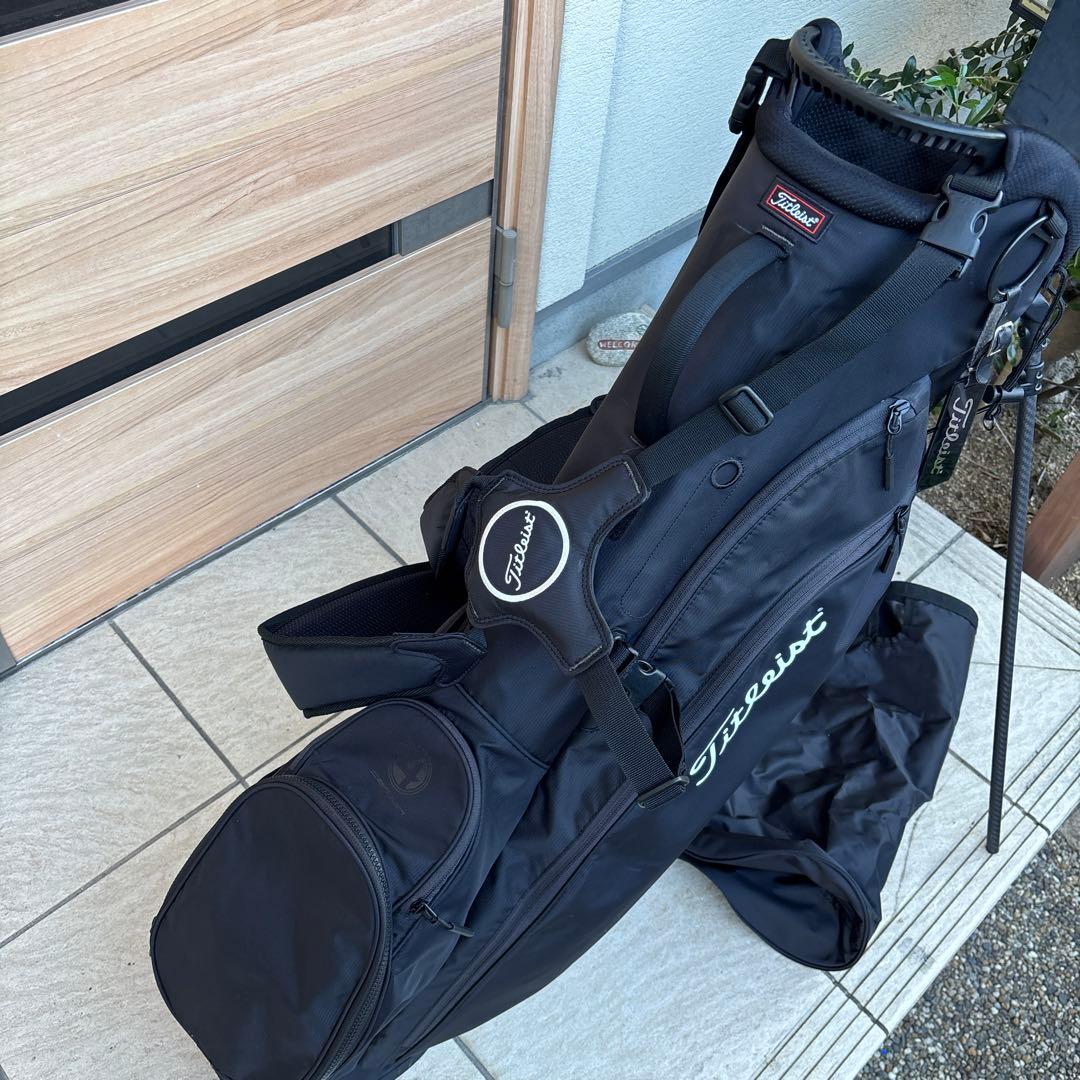 タイトリスト　超軽量スタンドキャディバッグ　2025 今期モデル　美品