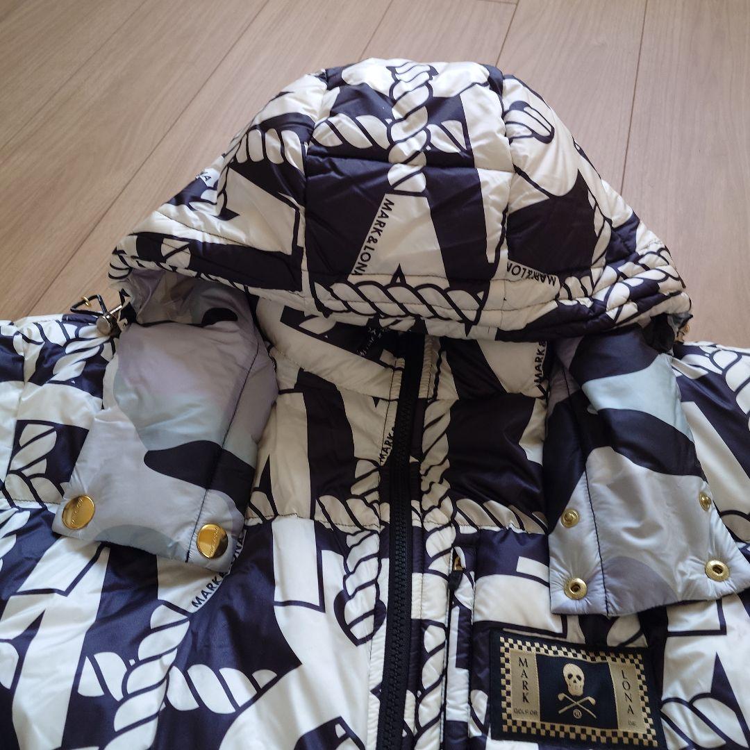 MARK & LONAフード付き ダウンジャケット ネイビー/ホワイト