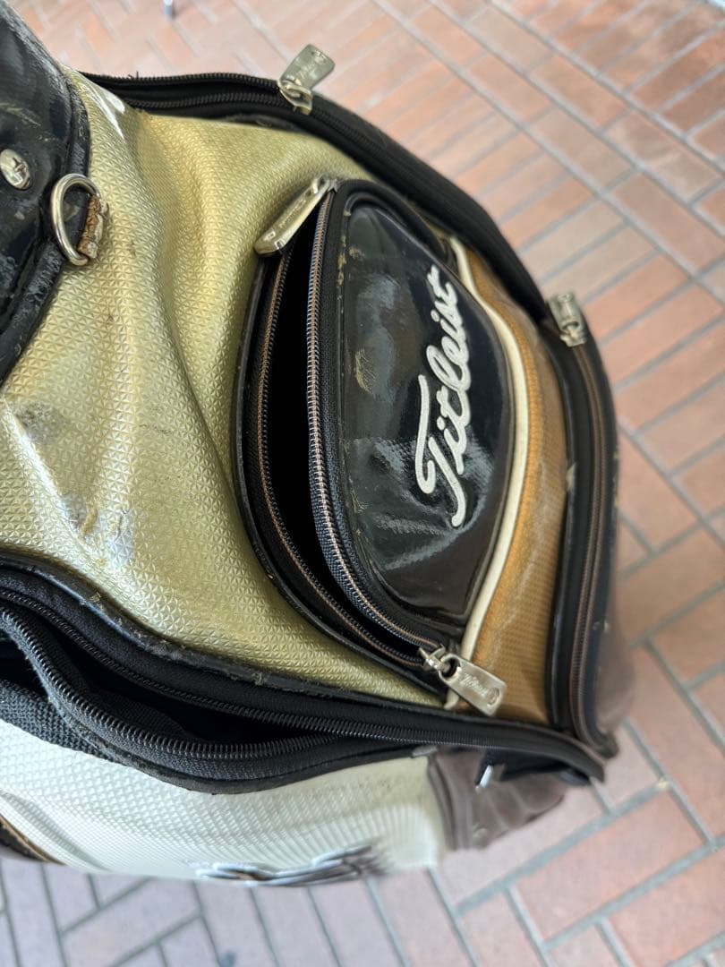 タイトリスト Titleist キャディバッグ ホワイト ブラック ゴルフ 刺繍