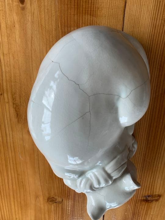 白磁焼の眠り猫