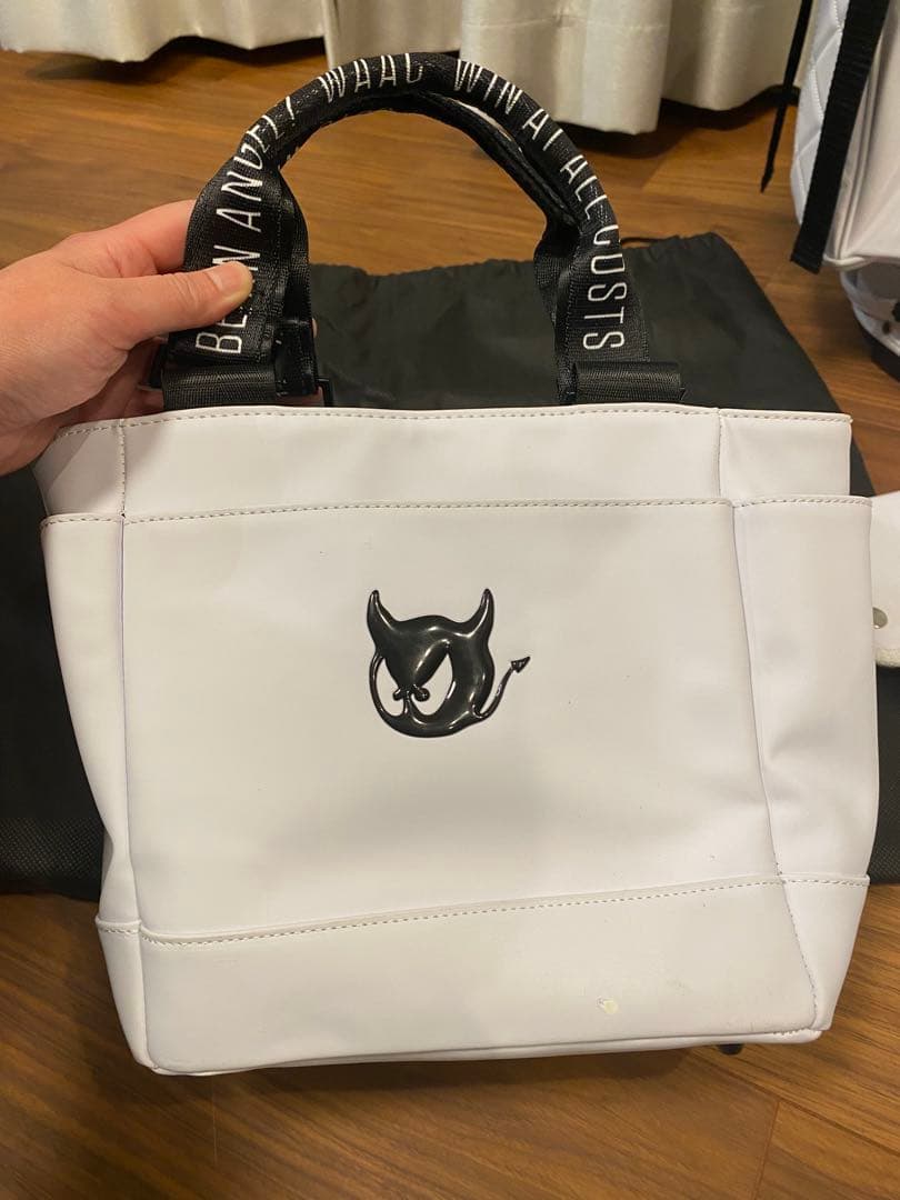 WAAC ホワイト キャディバッグとカートバック