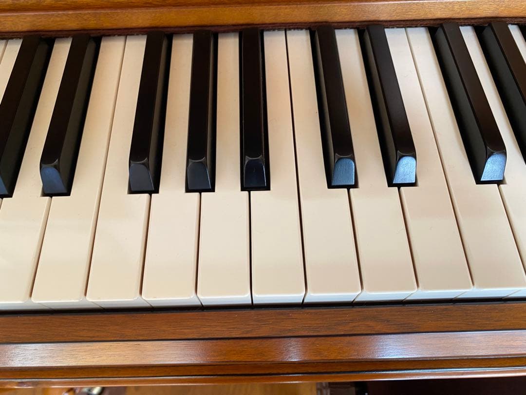 KAWAI アップライト ピアノ C-880FRGバーチ塗装仕上げ