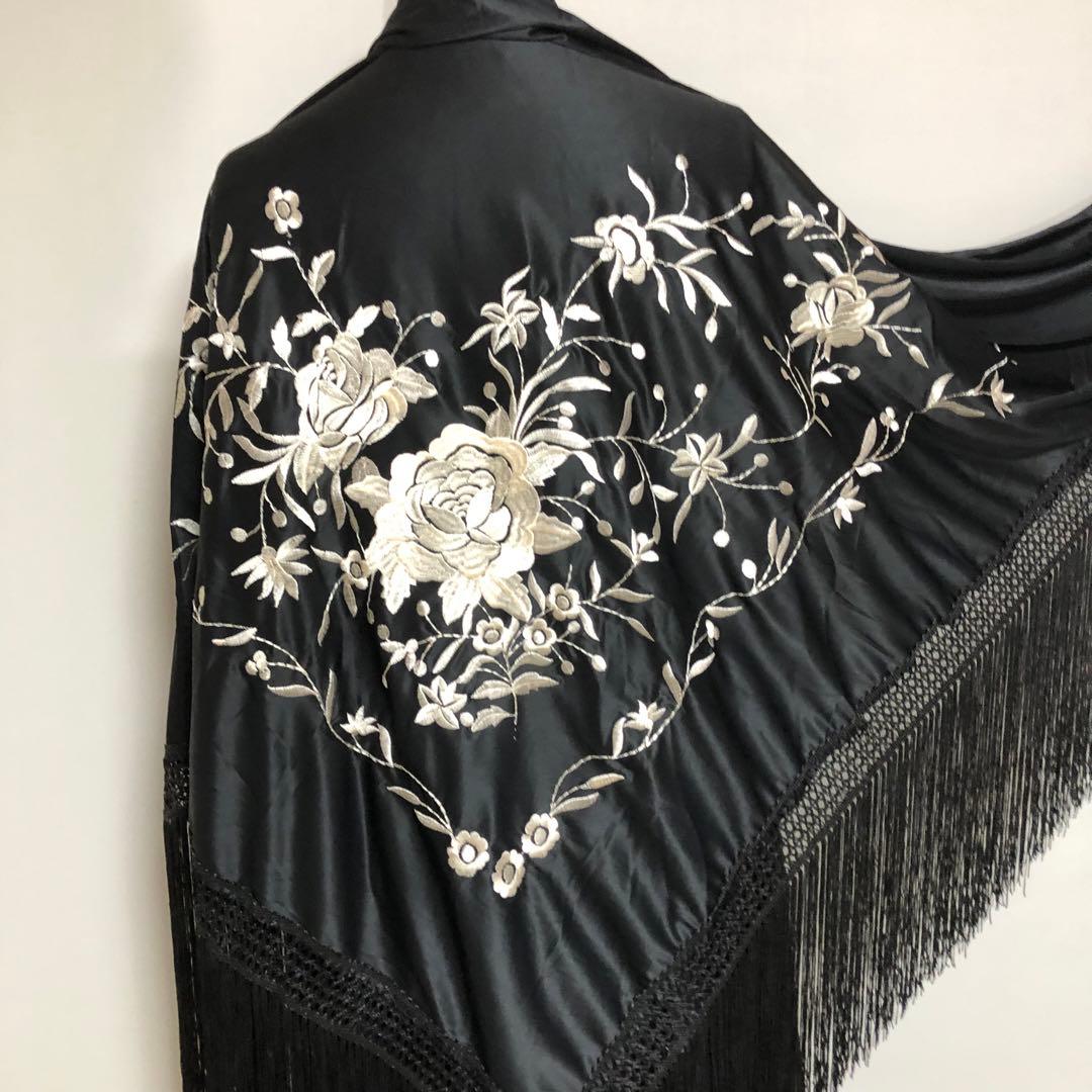 スペイン直輸入✳︎特大シージョ✳︎黒シャンパンゴールド刺繍