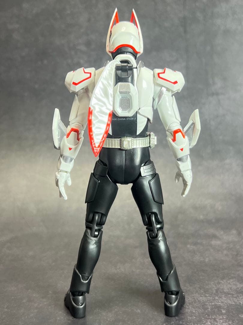 S.H.Figuarts仮面ライダーギーツブーストマークIII開封品