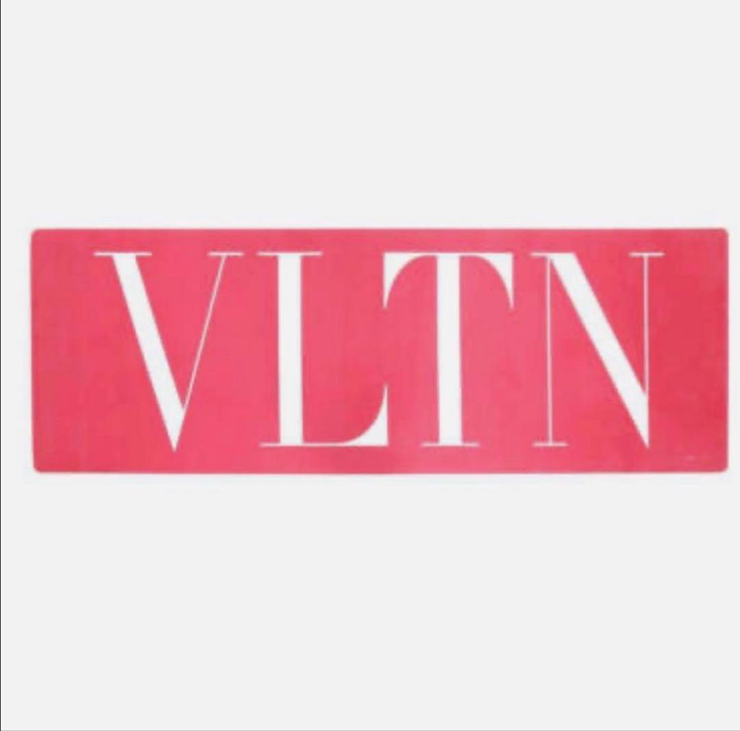 【未開封未使用品】Valentino東京コレクション VLTNロゴ ヨガマット②