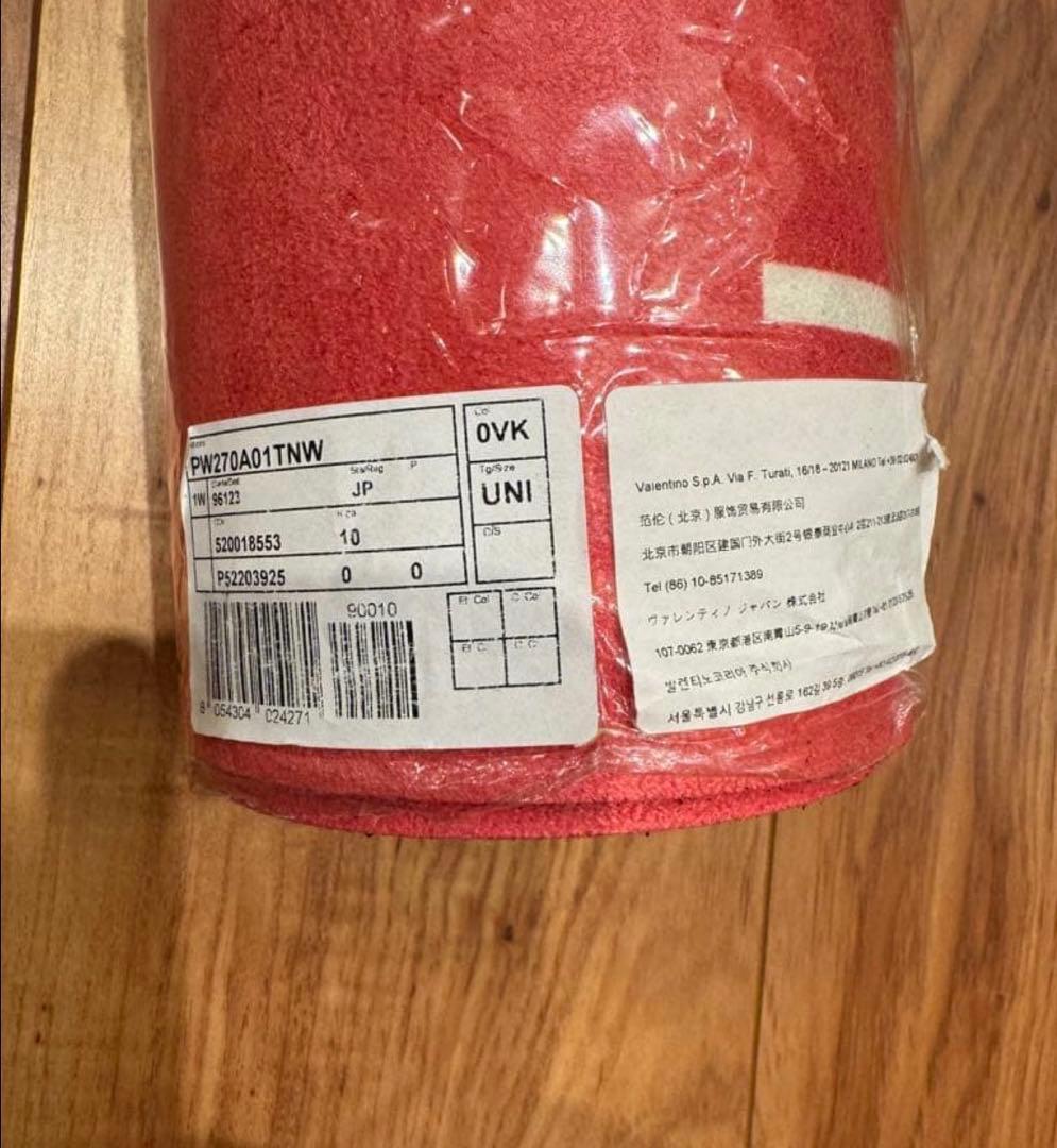【未開封未使用品】Valentino東京コレクション VLTNロゴ ヨガマット②