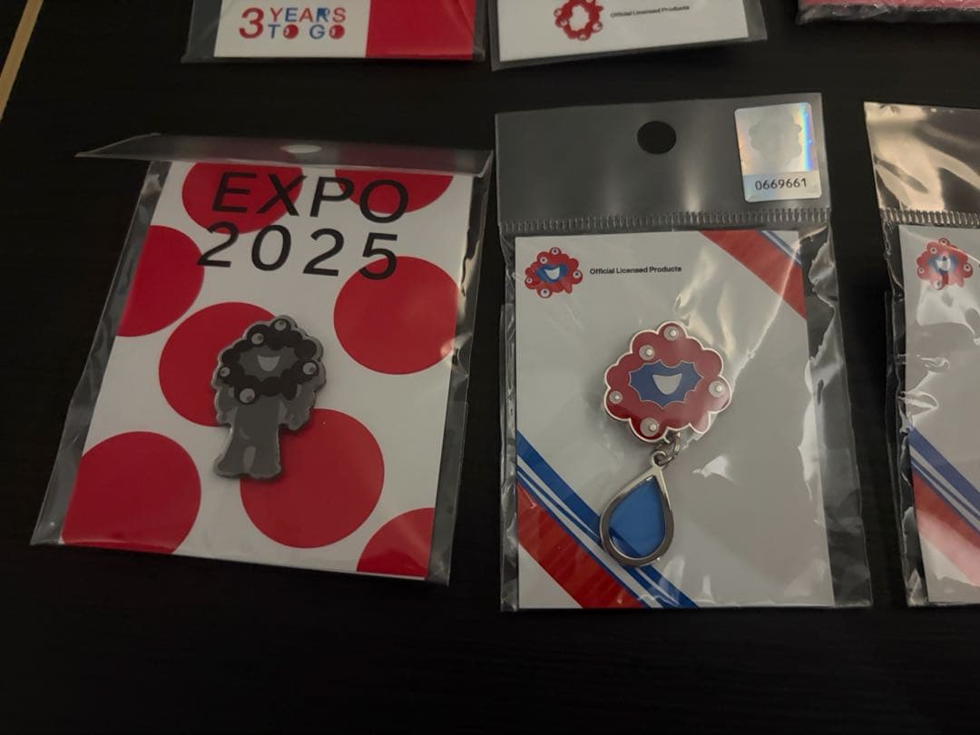最終値下 EXPO 万博 ミャクミャク ピンバッジ16個セット レア物