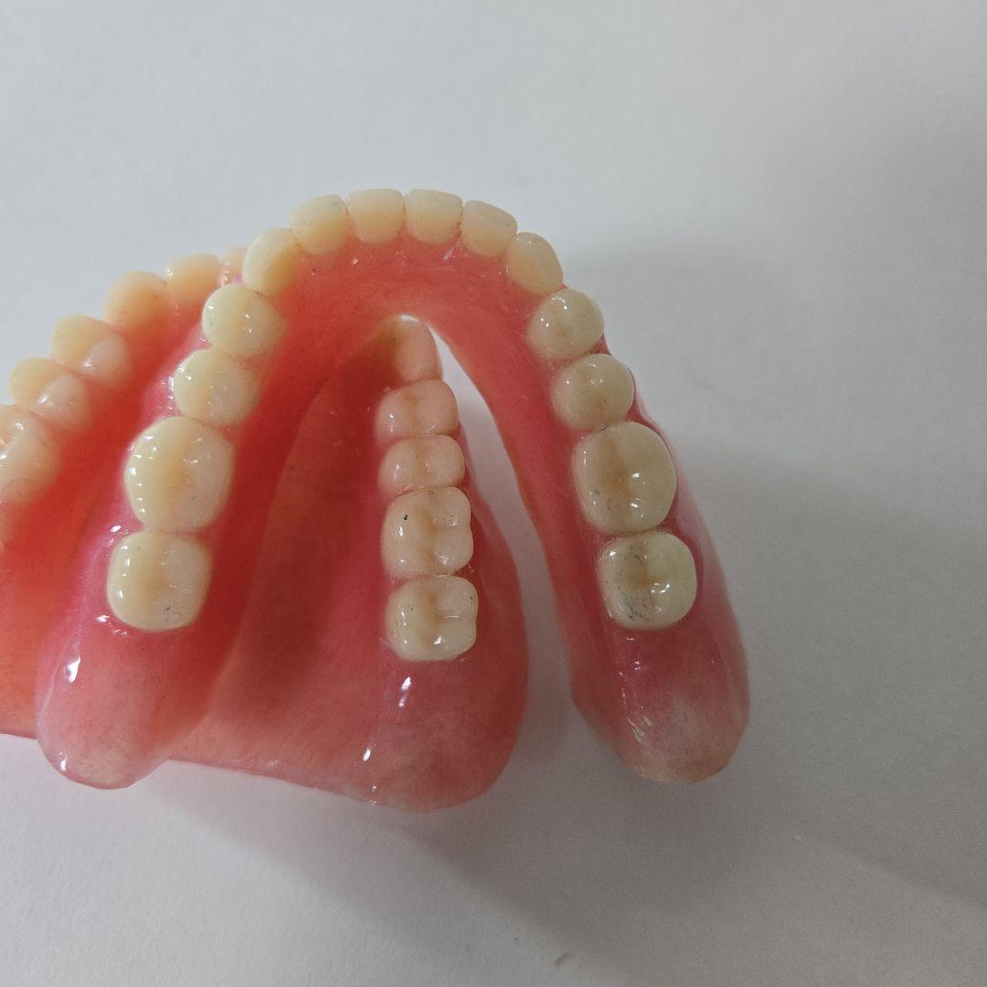 未使用　義歯上下セット