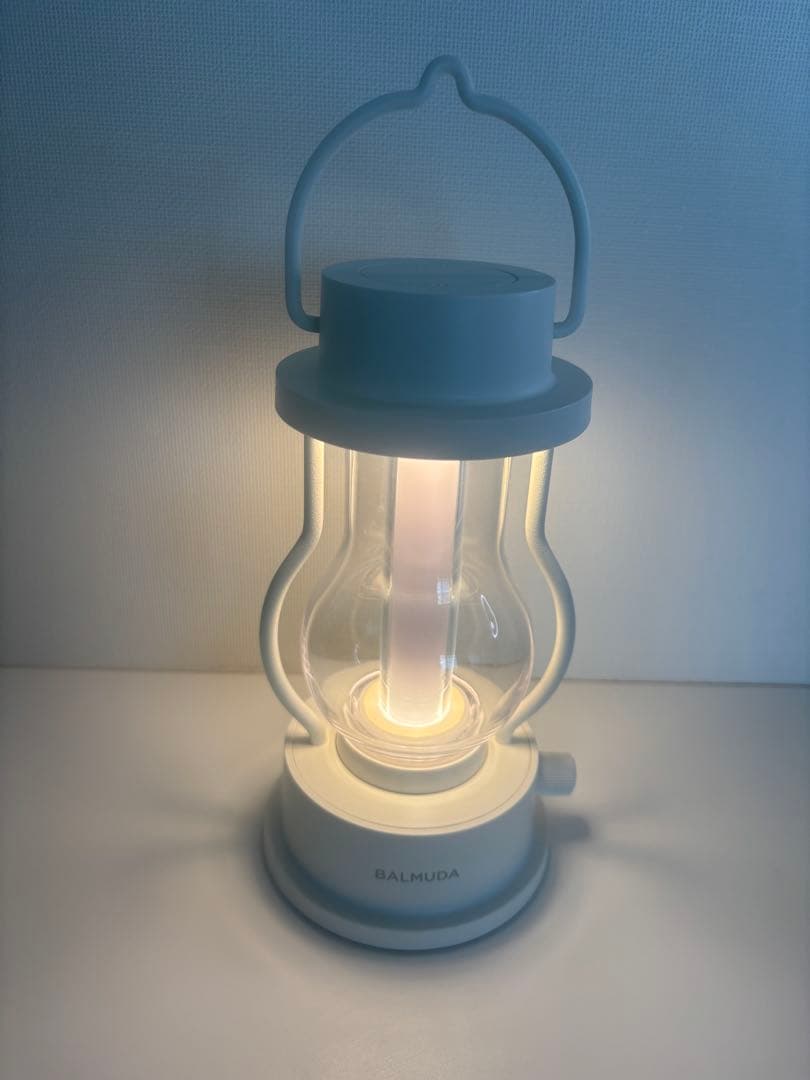 バルミューダ　ランタン　ホワイト