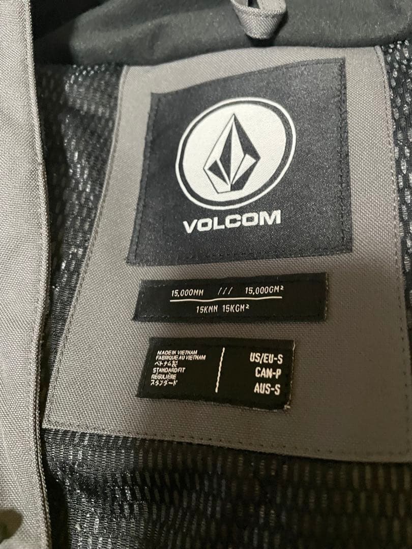ボルコム　スノーボード上下セットウェアメンズＳ