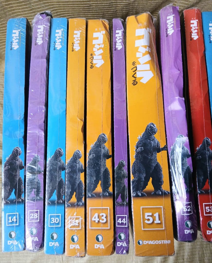 DeAGOSTINI ゴジラを作る 18点セット