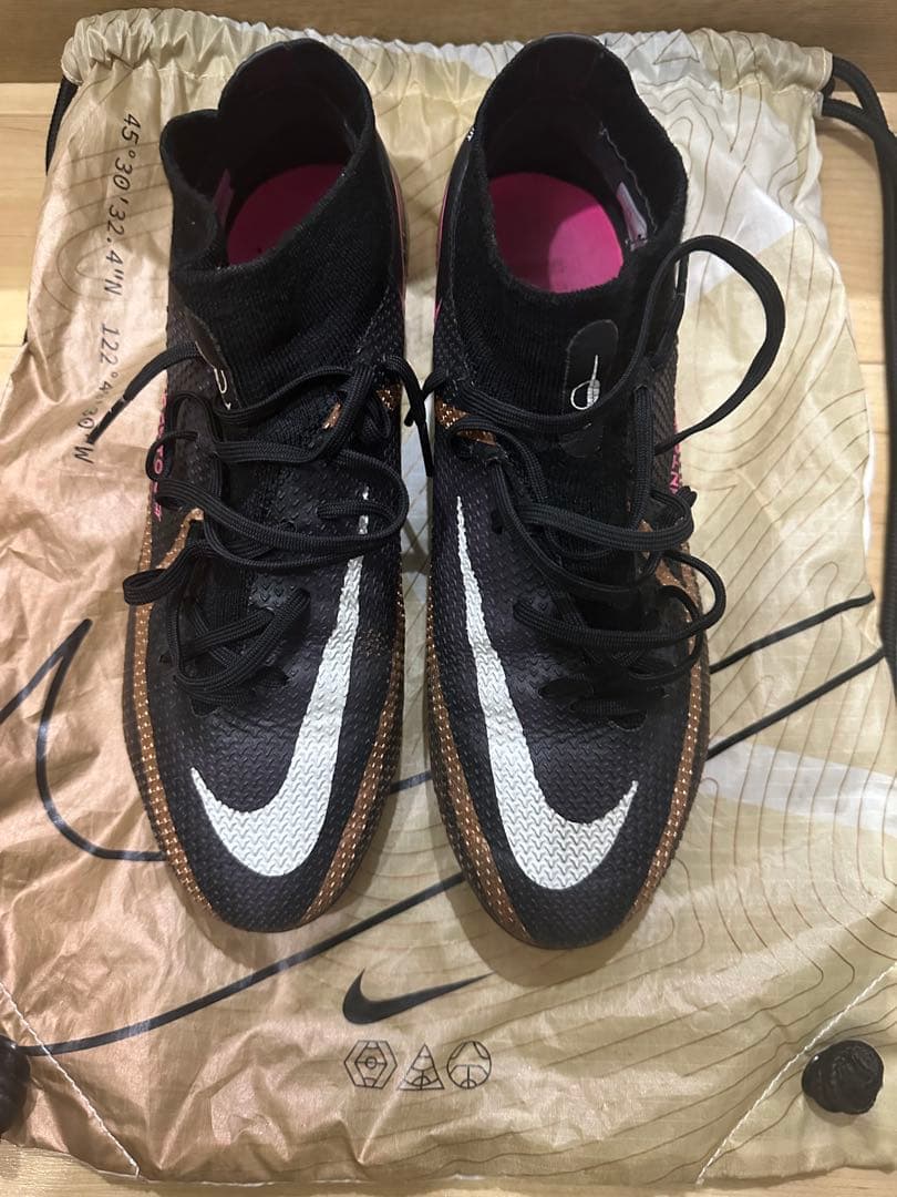 NIKE サッカースパイク phantom GT