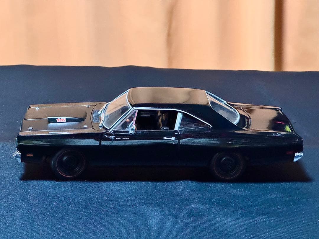 プリムスロードランナー 440GBBL 1/18scale 黒