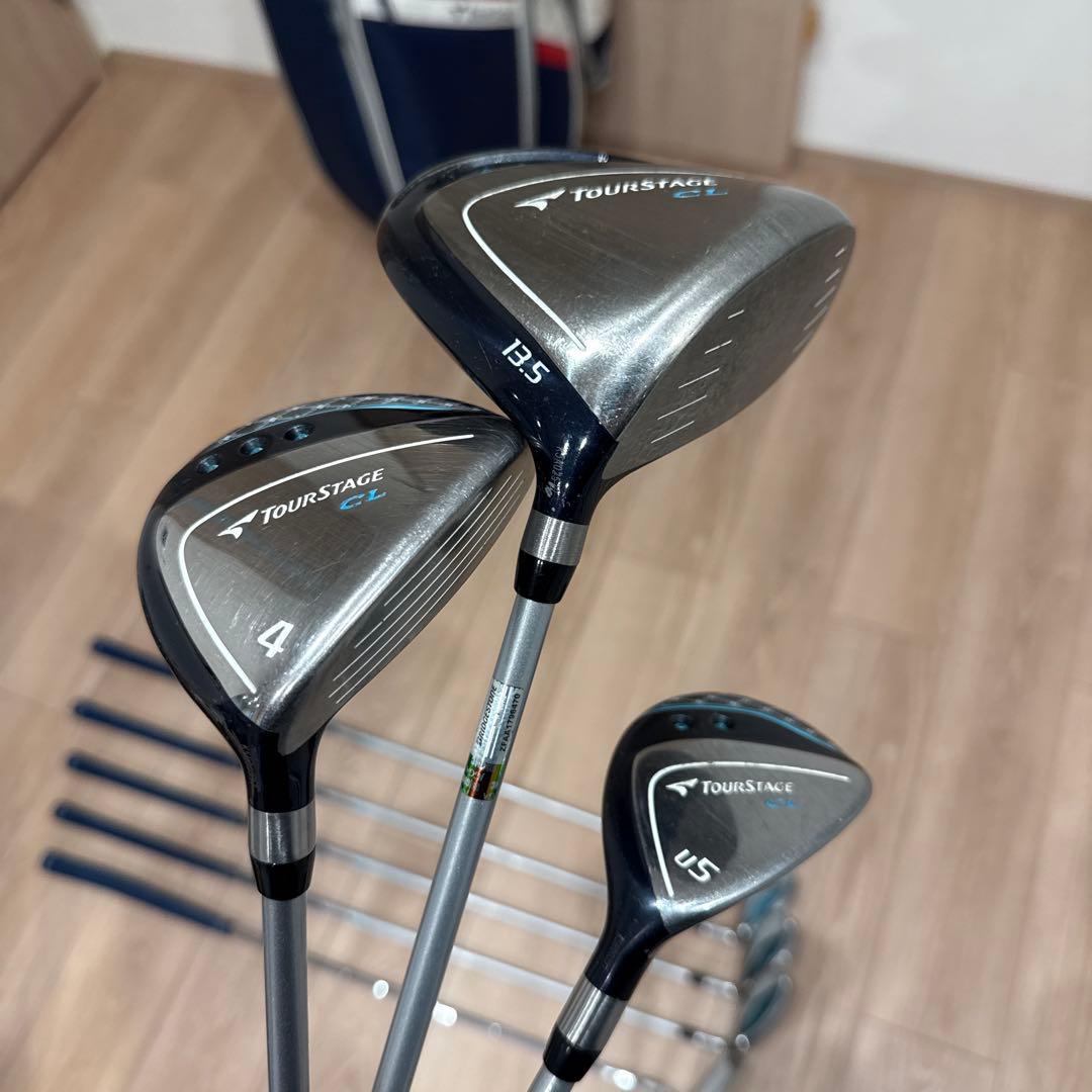 TOURSTAGE ゴルフバッグ クラブセット＋ ボール28個と小物
