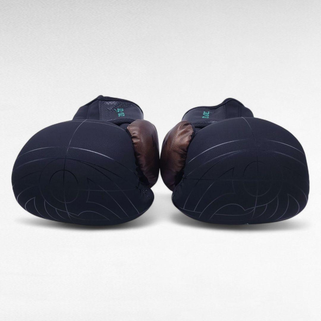 激レア Venum アサシンクリード ボクシンググローブ　12 oz 完売品