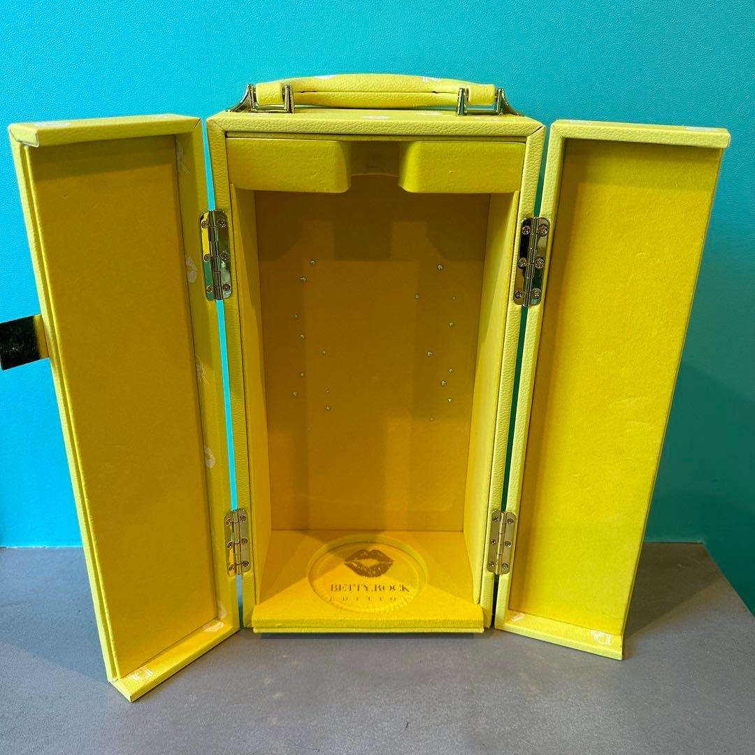 Champagne Betty Rock ベティ・ブープデザイン イエロー 空瓶