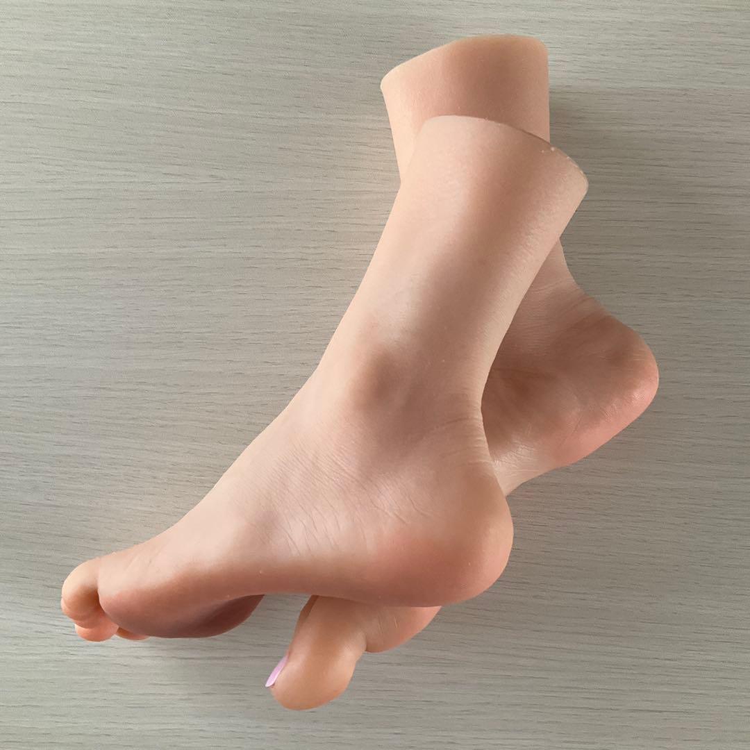 足の模型 シリコン等身大マネキンフット 両足 女性 23cm