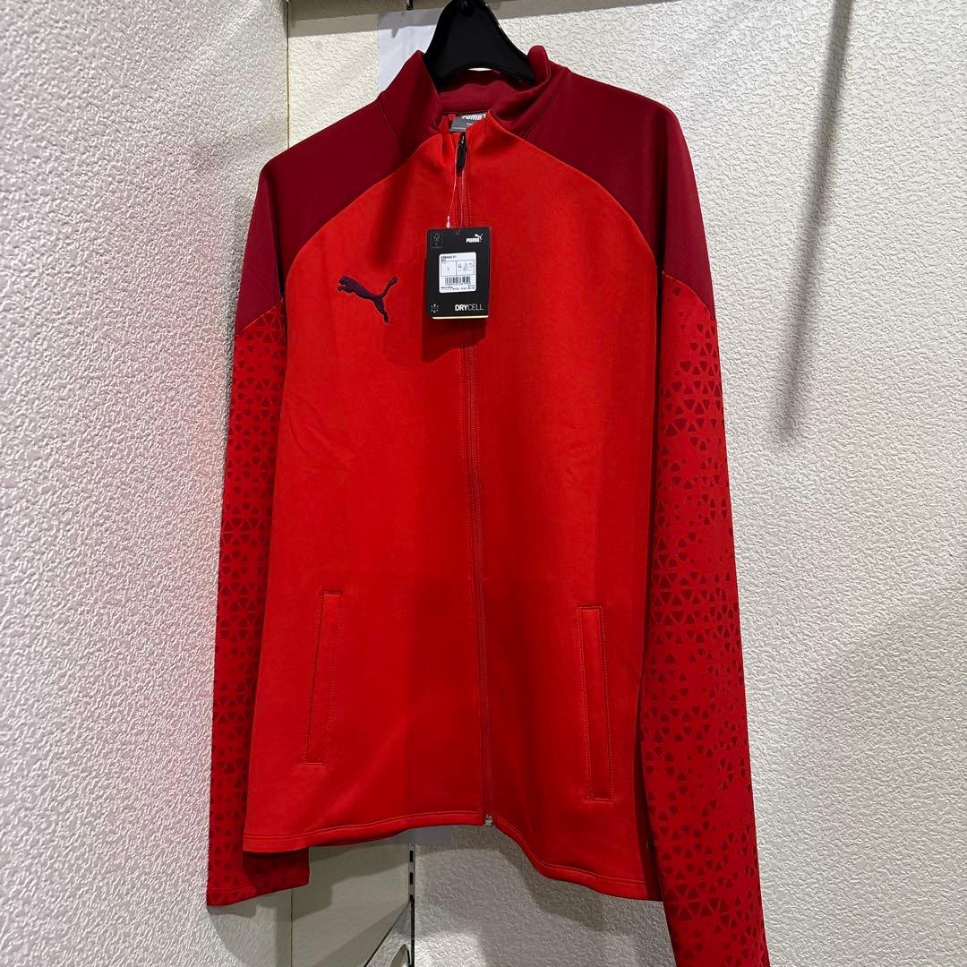 プーマサッカートレーニングトップ新品　神村学園