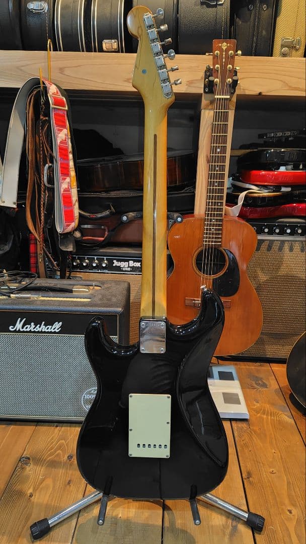 FENDER JAPAN JVシリアル ST57-65 83年製　ケース付き