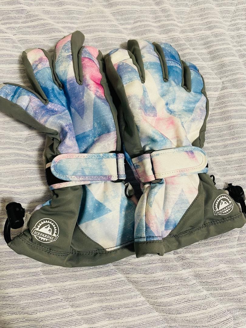 【美品】スキーウェア・スノーボードウェア　上下セット　グローブセット