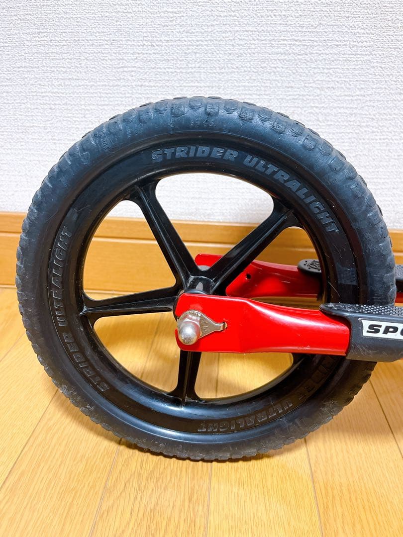 ストライダー　スポーツ　赤