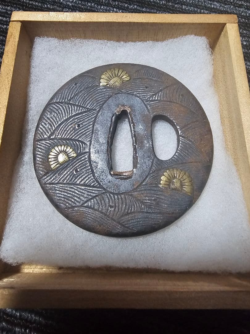 時代鍔　縦71mm横71mm厚さ5mm