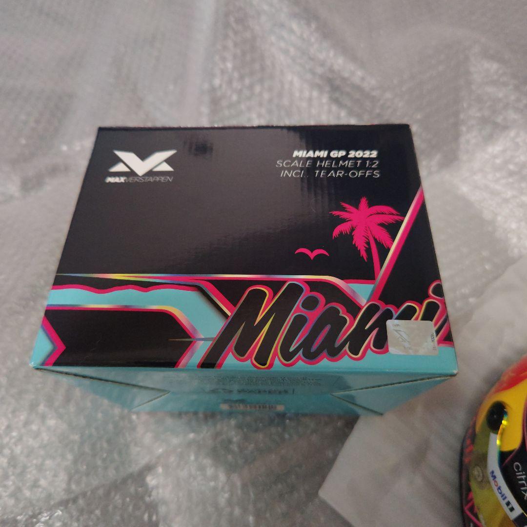 マイアミGP　2022　ヘルメット　ORACLE　RED BULL RACING