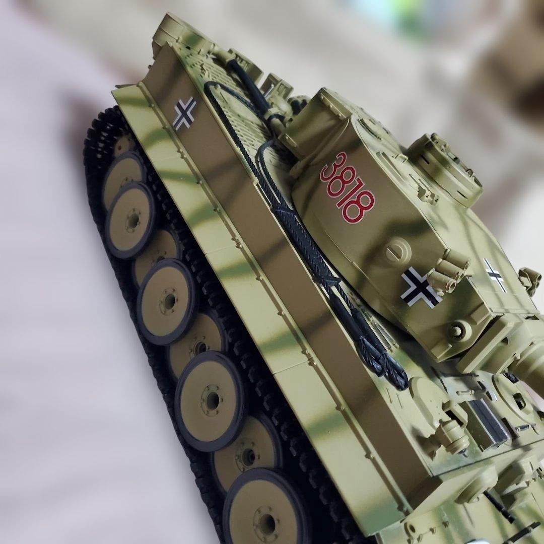 SS ヘンロン社製 RCバトルタンク 1/16