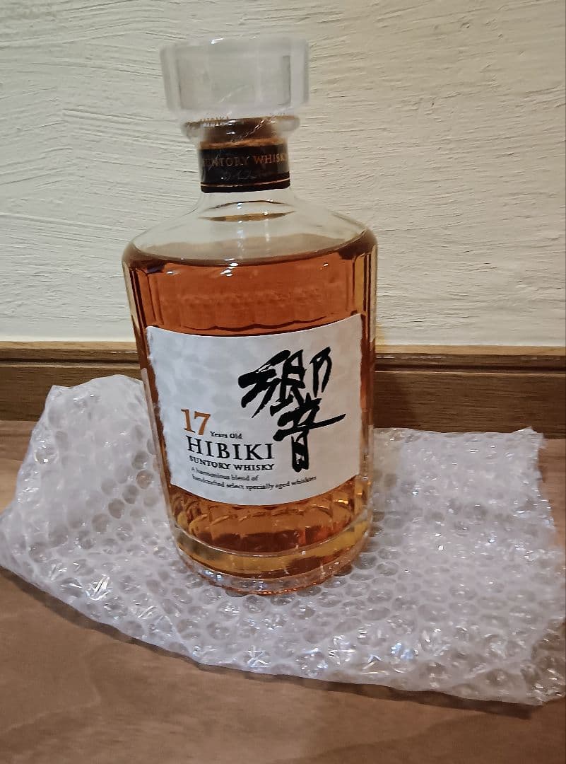 響 Hibiki 17年 サントリーウイスキー 箱なし