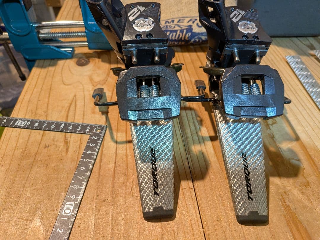 Dynafit FT12 ペア（左右セット）のテックタイプ中古ビンディングです。