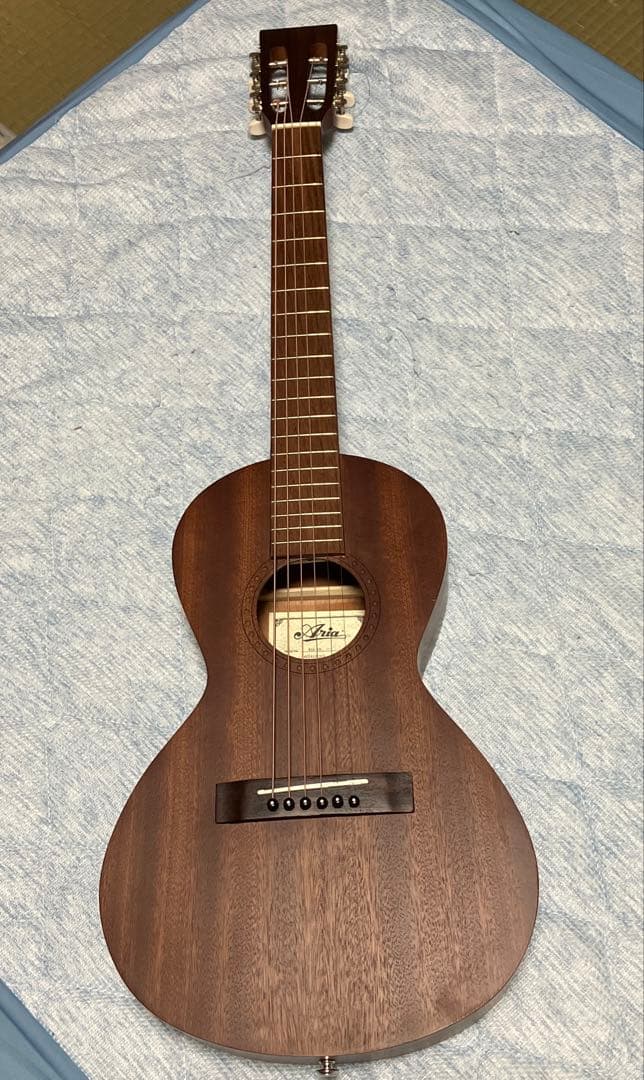 アリア　ミニギター