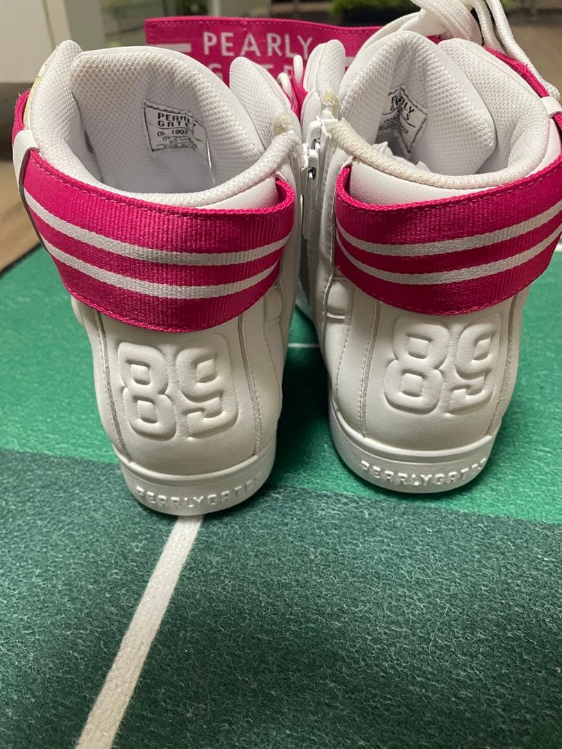 ゴルフシューズ　パーリーゲイツ