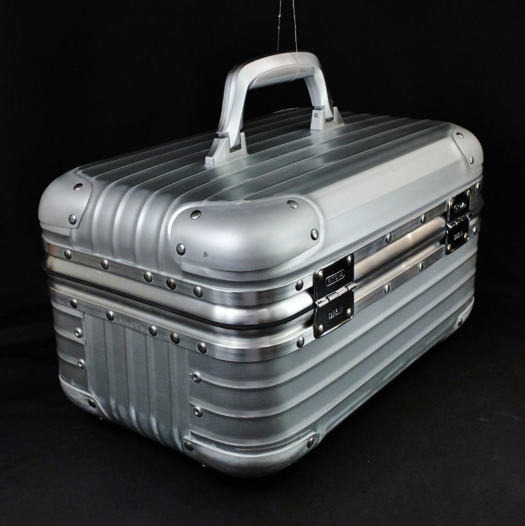 リモワ 918.38トパーズ『Lufthansa』TSAビューティケース17L