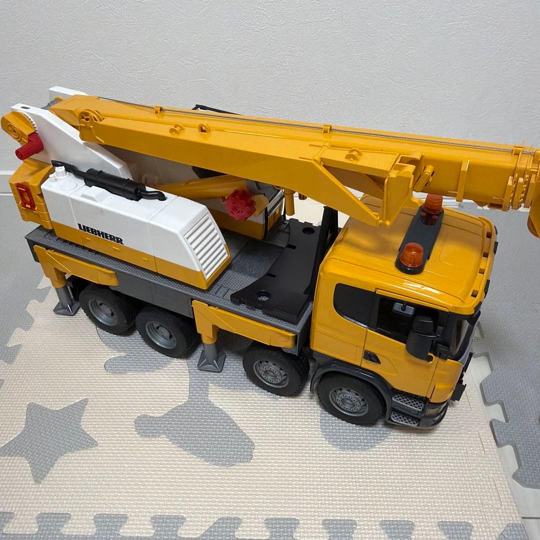 ブルーダー　bruder クレーン車 トラック　ゴミ収集車　消防車