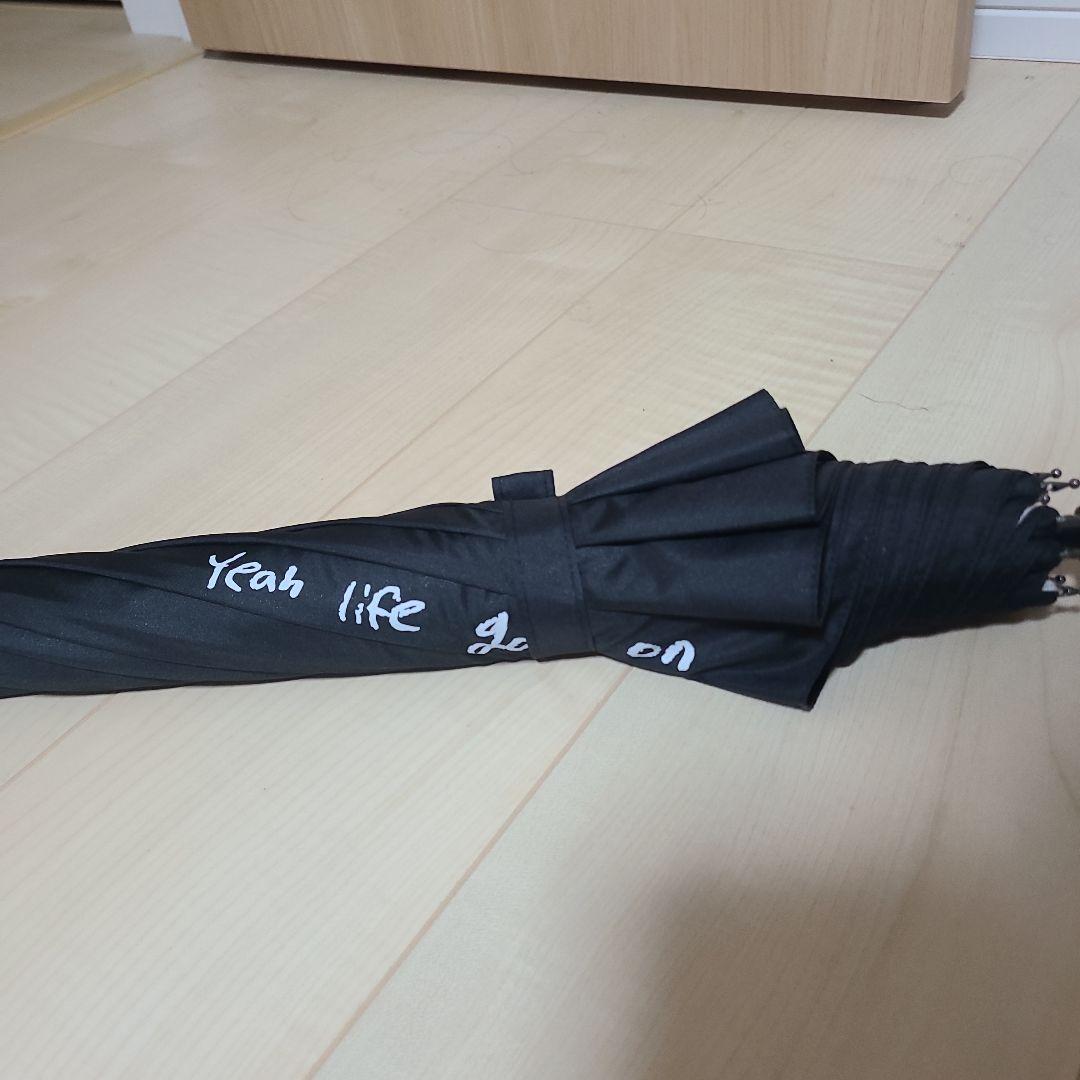 bts Life Goes On　傘