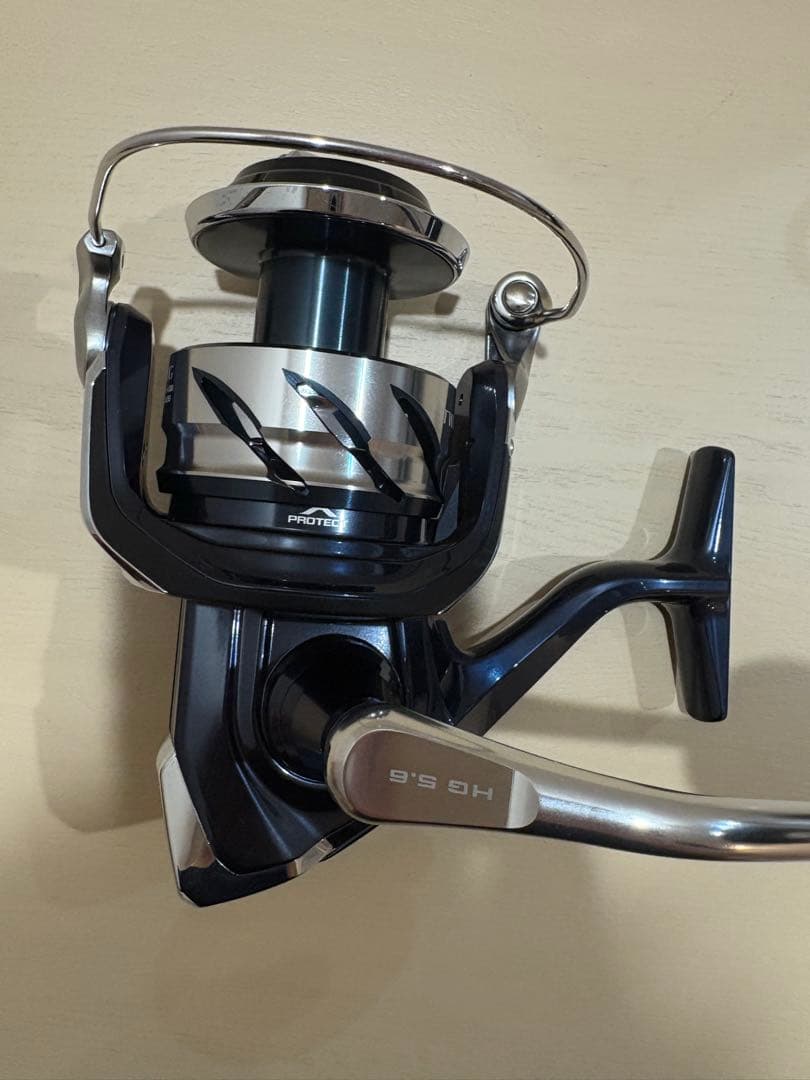 ツインパワー SW 8000HG 替えスプール リールガード付き