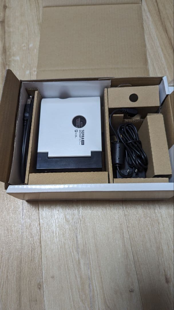 テプラ　KING JIM SR3700P　名前つけ、ラベル貼りに