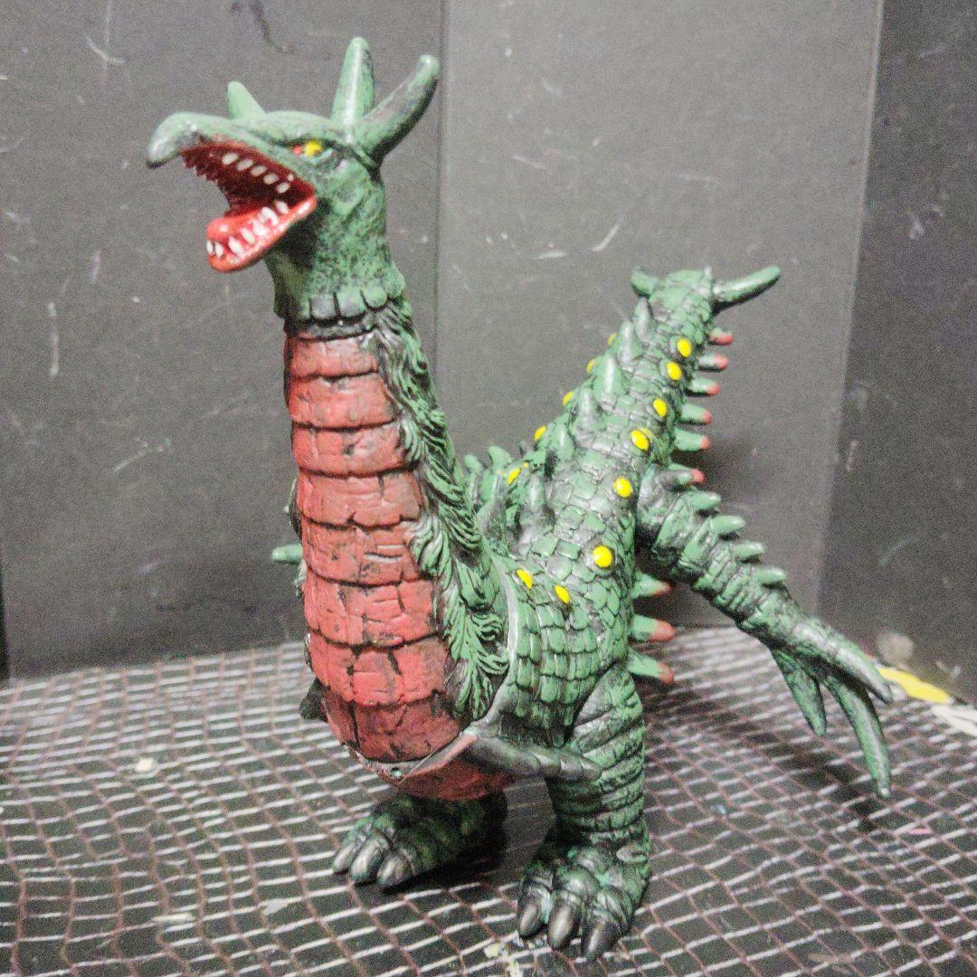 上野淳子ウルトラ怪獣旧型ソフビガルベロス.パンドン.アクマニアム.カデンダ