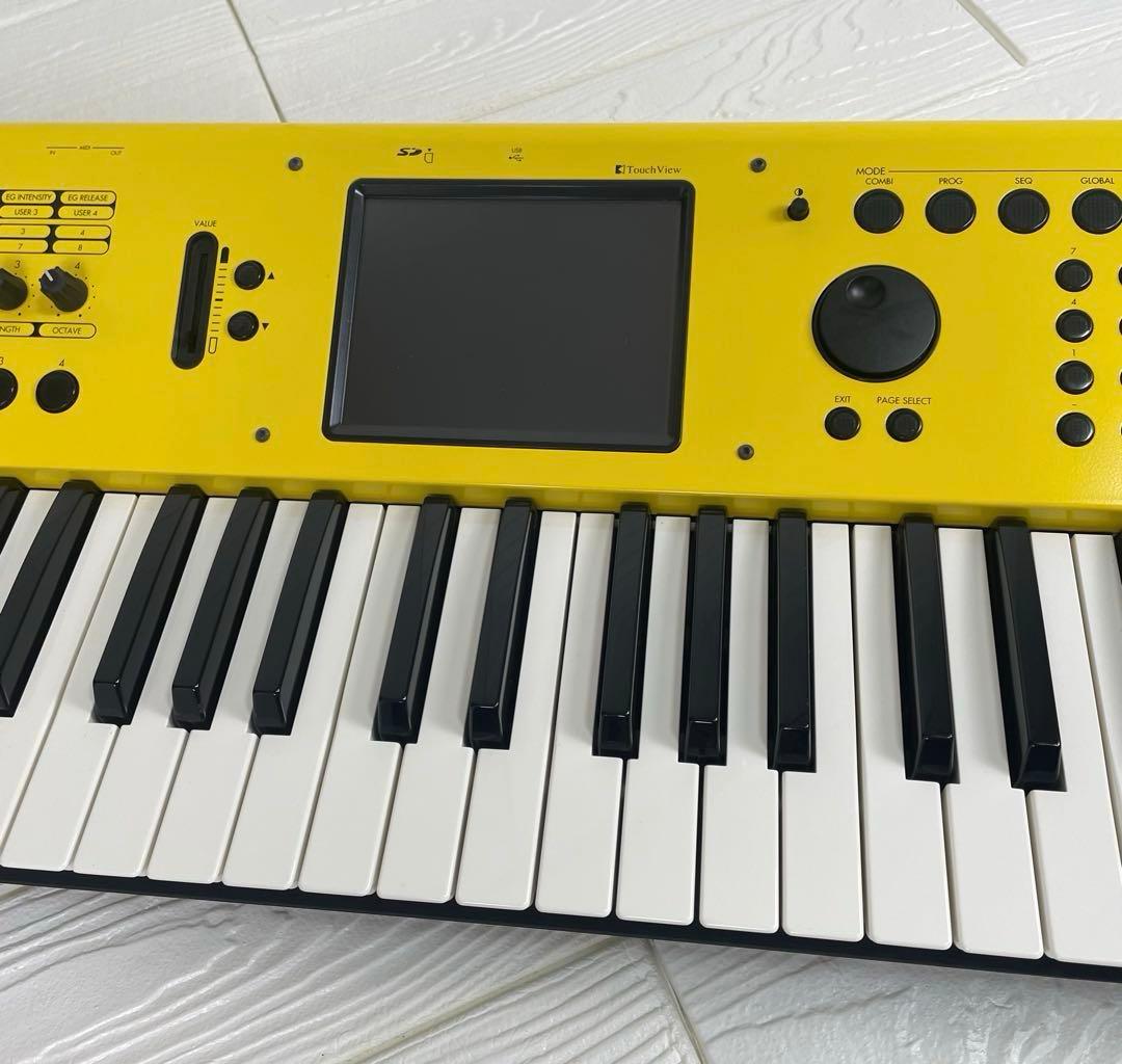 【希少】コルグ　KORG M50 シンセサイザー 61鍵 限定カラー　イエロー