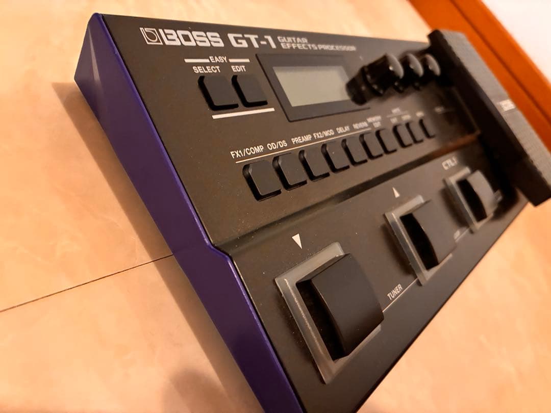 BOSS GT-1 ギターエフェクター　アダプター付き