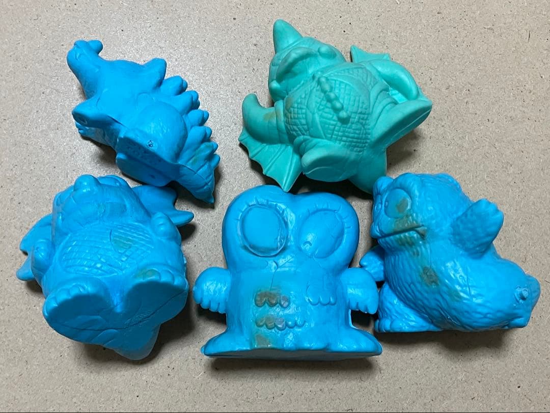 ゴジランド　9種類10体　消しゴム