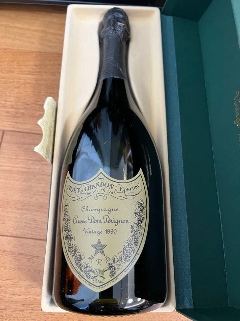 ドン・ペリニヨン シャンパン 1990年