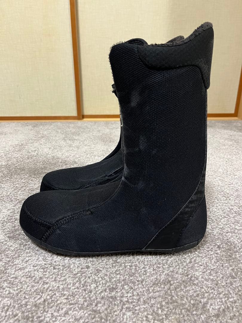 adidas スノーボードブーツ 黒/白