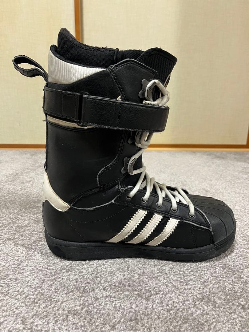 adidas スノーボードブーツ 黒/白