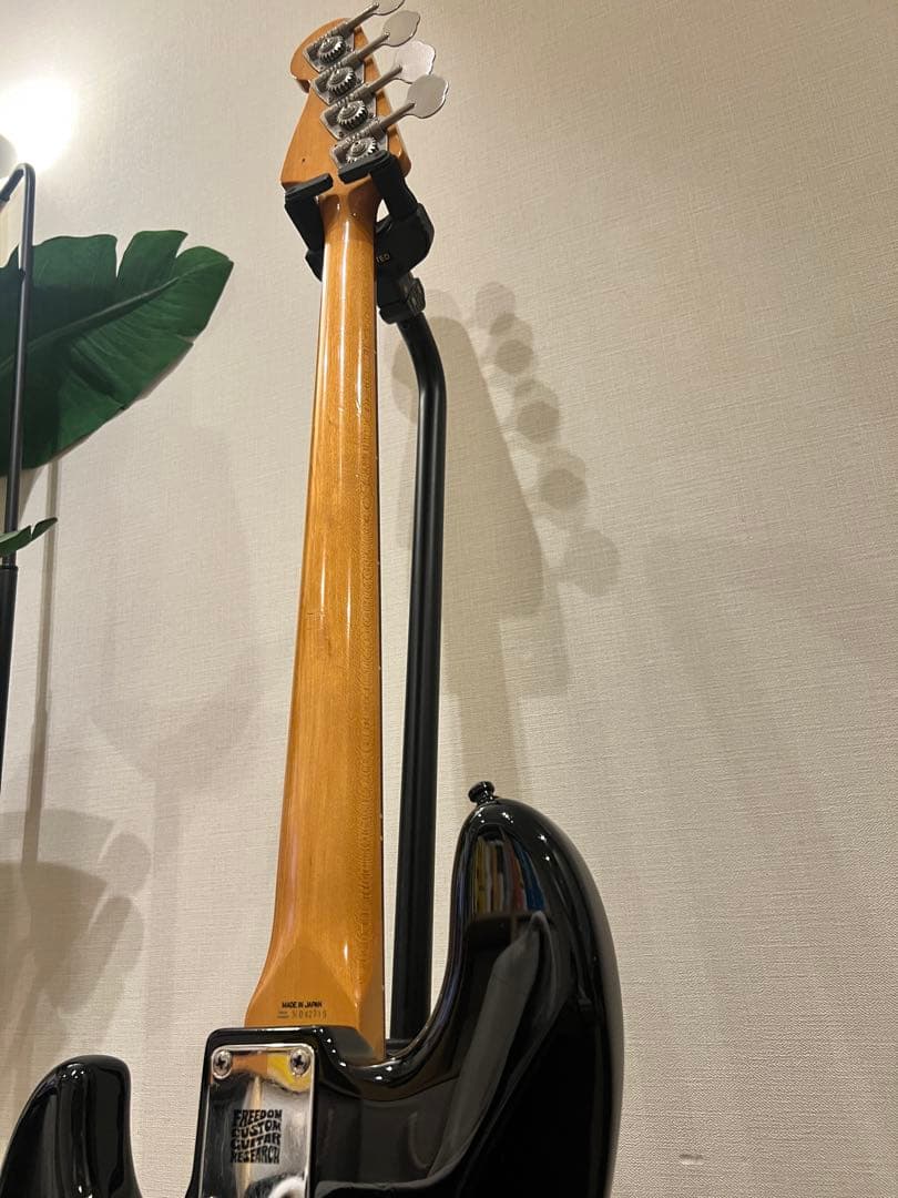 ベース Fender Japan 62 Jazz Bass
