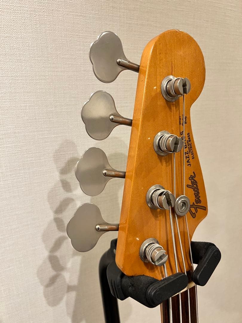 ベース Fender Japan 62 Jazz Bass